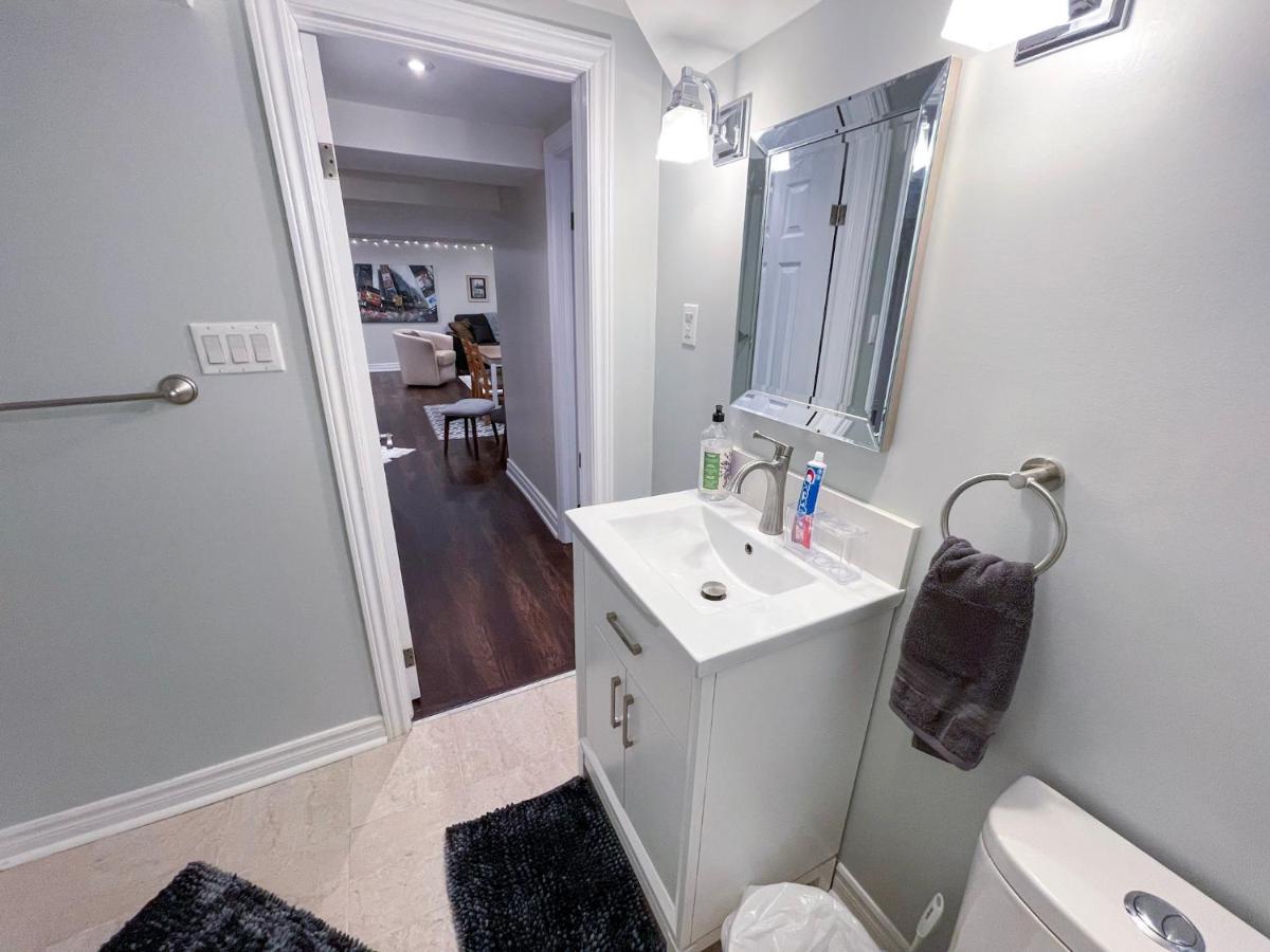 Spacious & Renovated 1Bd Suite W/Parking Toronto Esterno foto